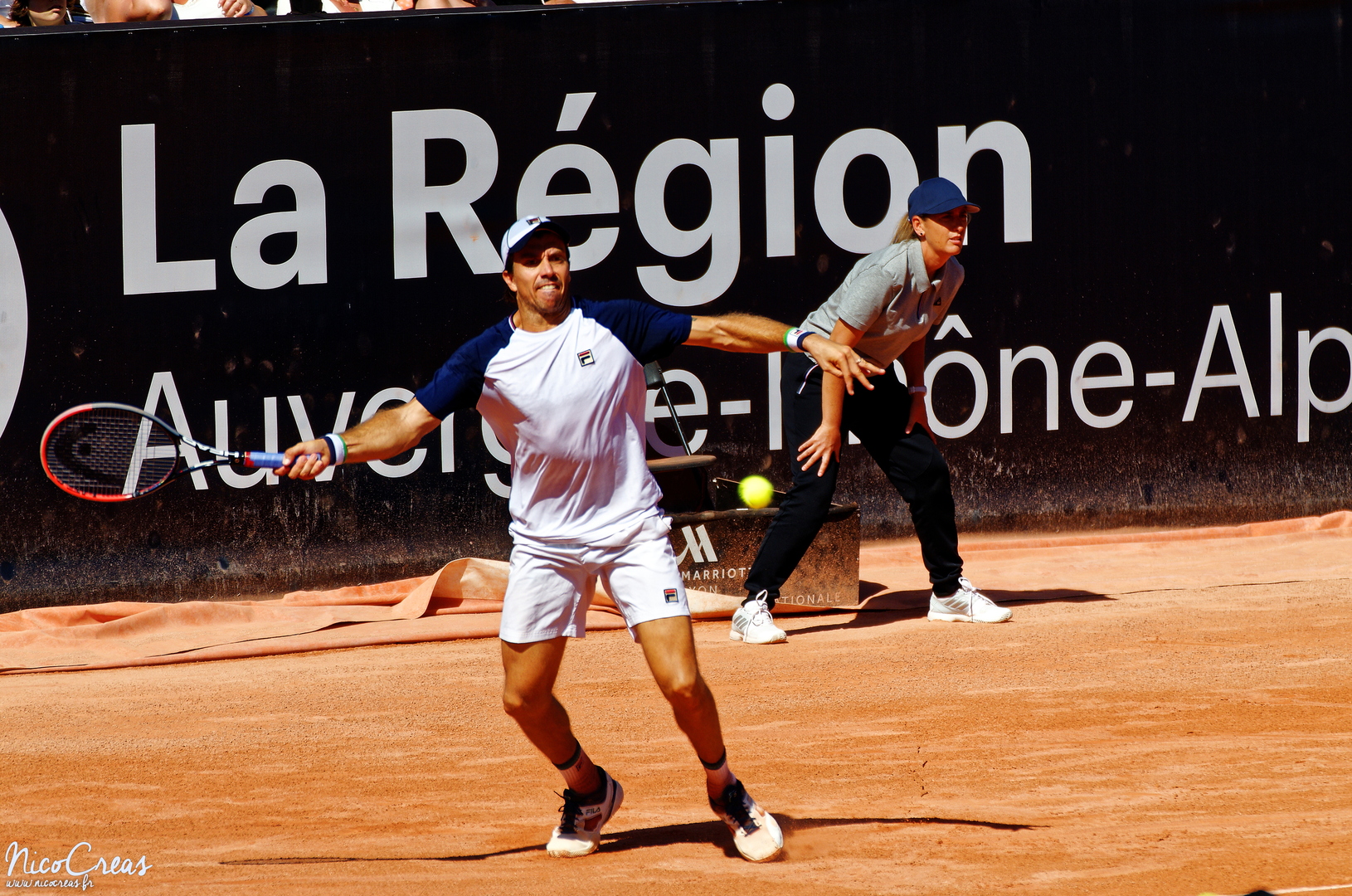 Match entre Jo-Wilfried TSONGA et Carlos BERLOCQ remporté par le premier 6-7/6-2/6-3.